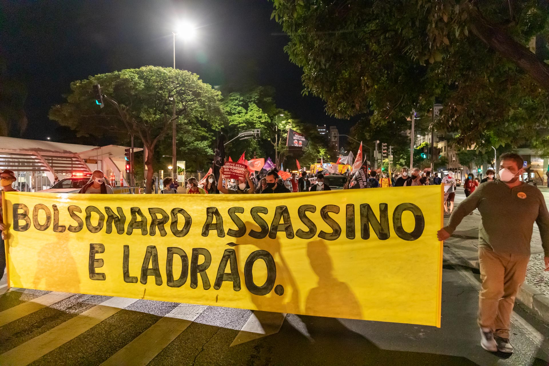 População volta às ruas e reforça os atos do 24J pelo Fora Bolsonaro