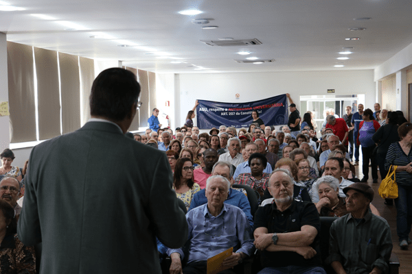 Assufsm protocola documento pela manutenção de direitos de aposentados(as) e pensionistas