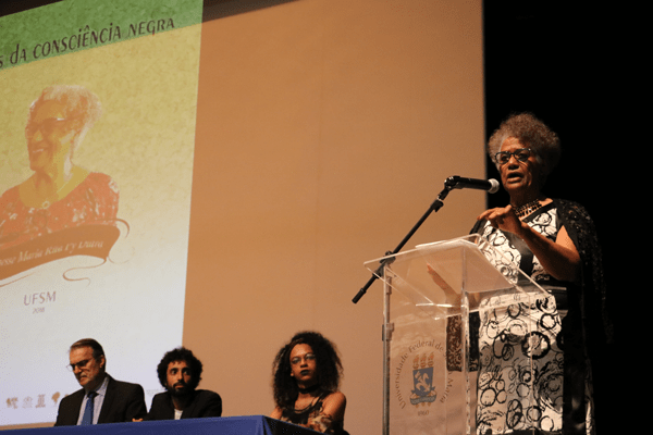 Novembro Negro: Patronesse enfatiza que a educação é a melhor forma de combate ao racismo