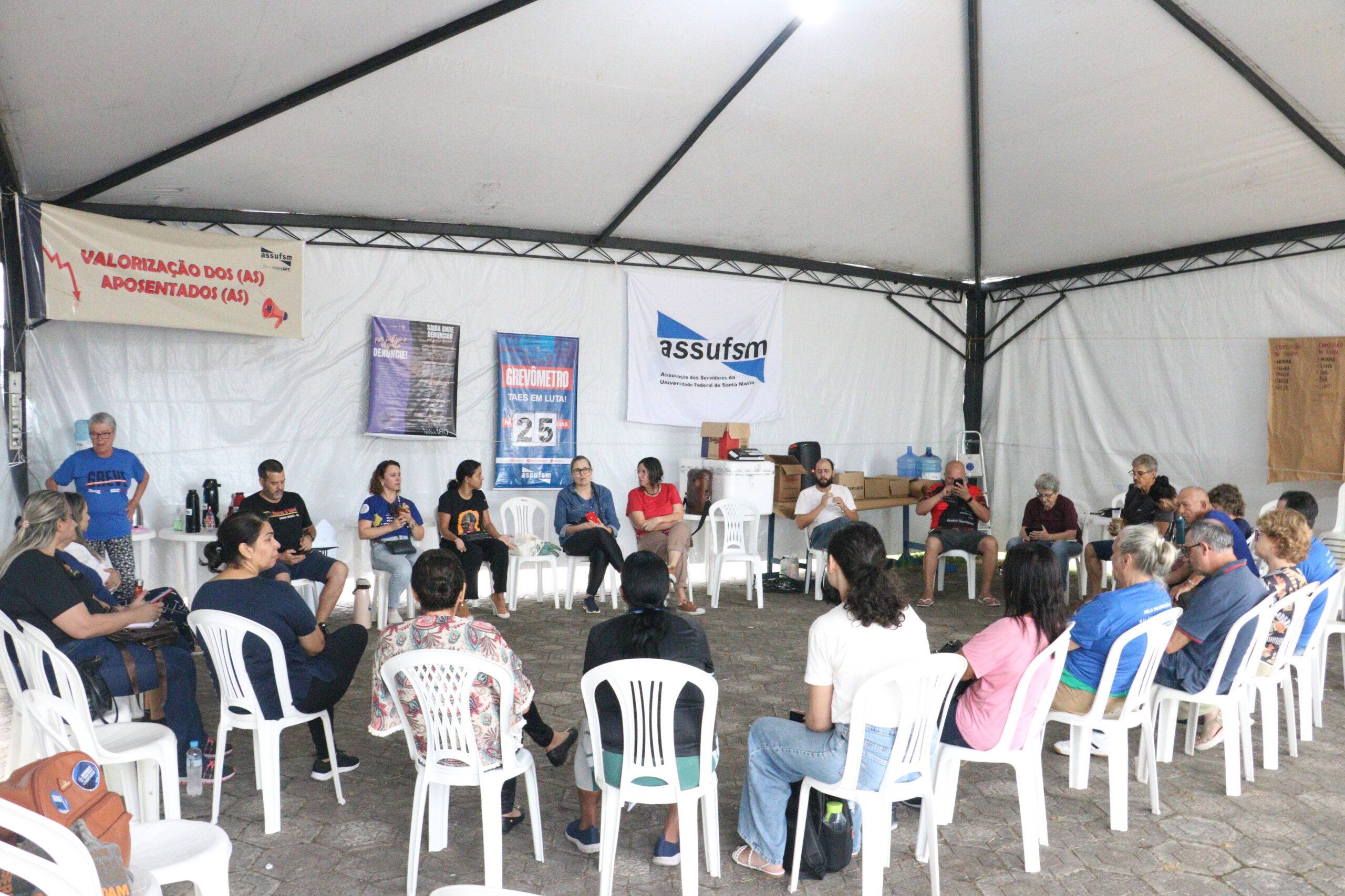 25° dia de greve: Governo fala em acordo cumprido, categoria contesta e amplia mobilização na UFSM