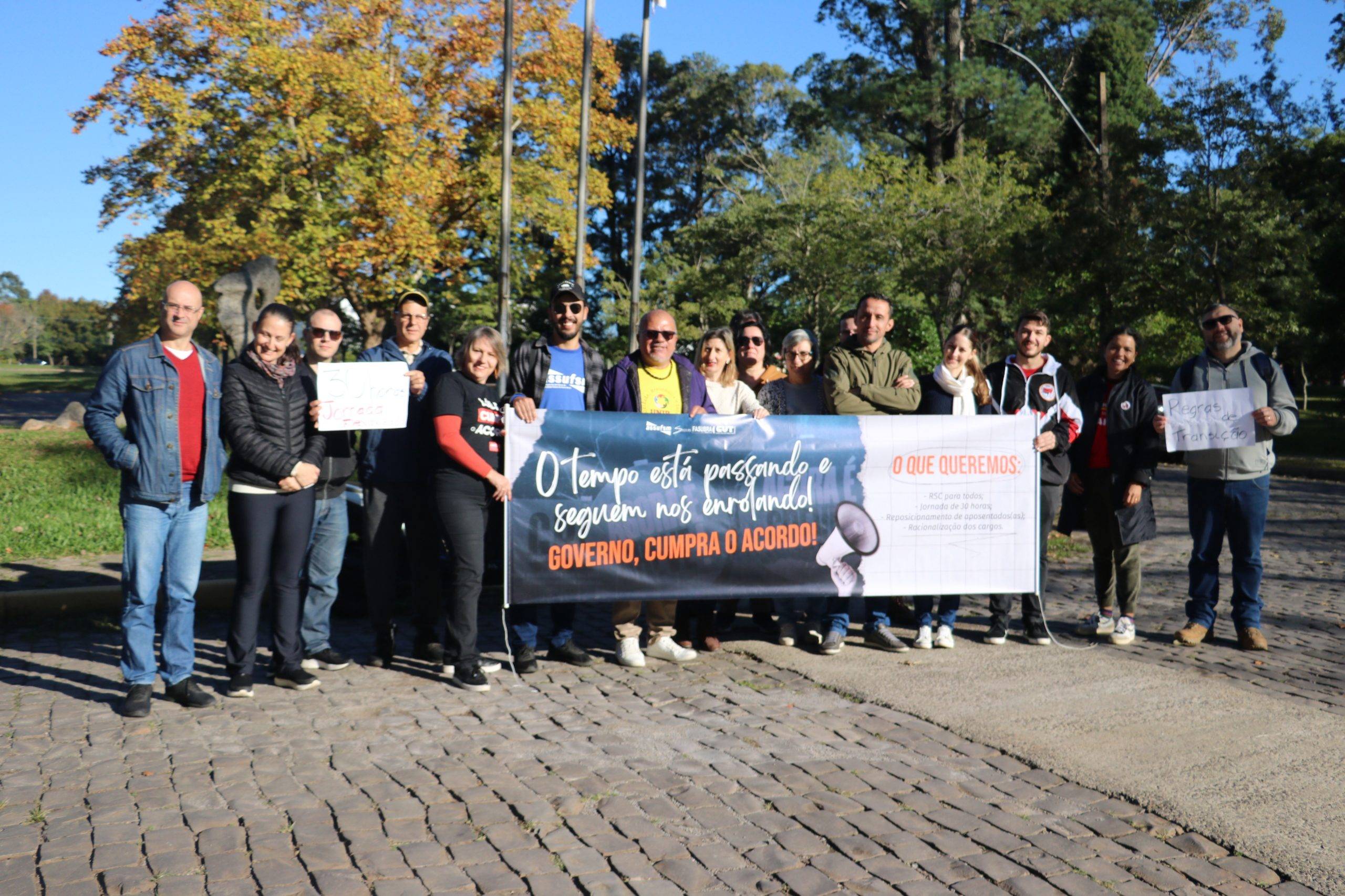 12 de maio: TAEs pedem pelo cumprimento integral do Acordo de Greve pelo Governo Federal e mudanças na progressão por aceleração na UFSM