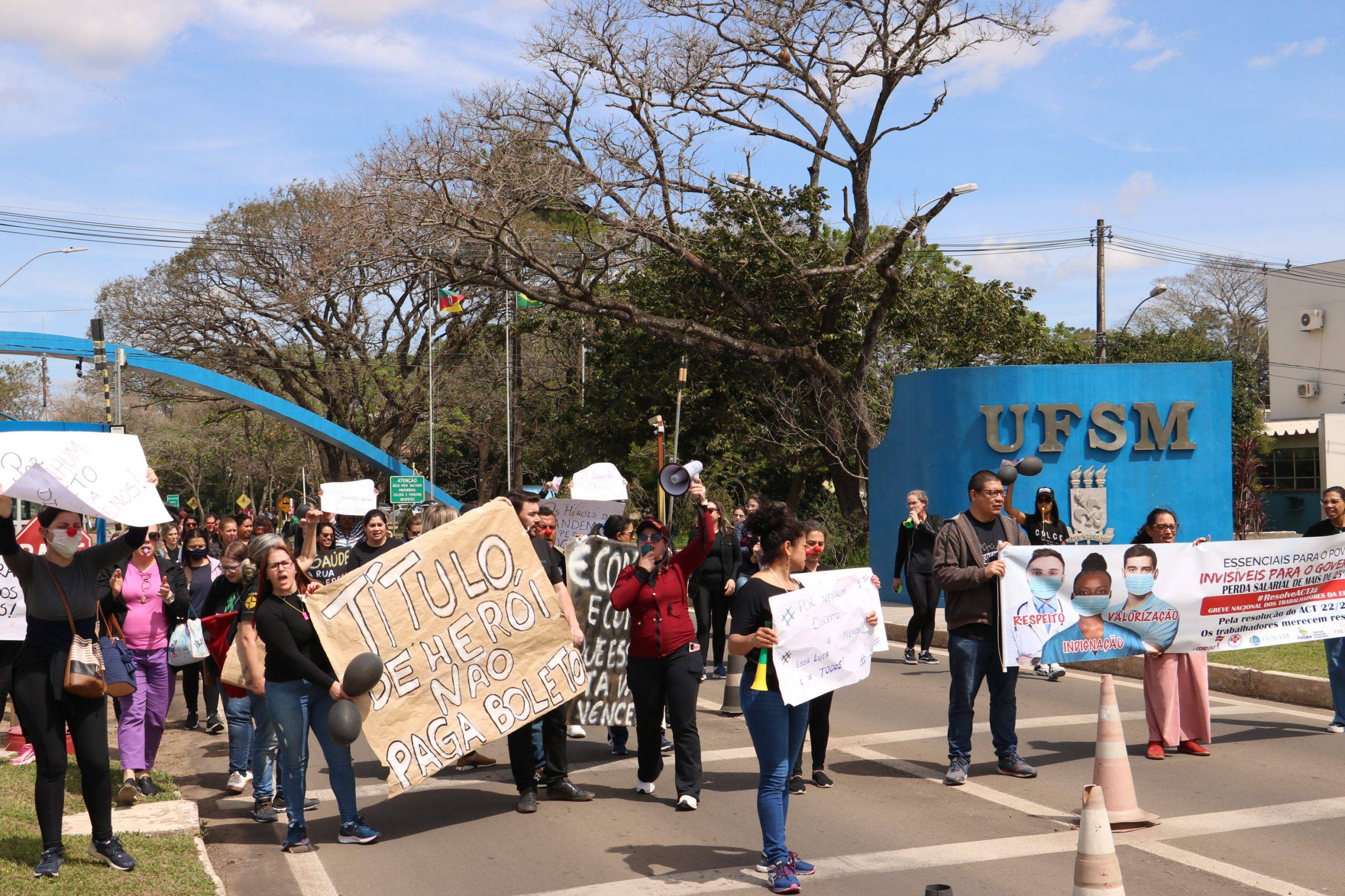Câmara aprova projeto que pode abrir espaço para custear piso da Enfermagem