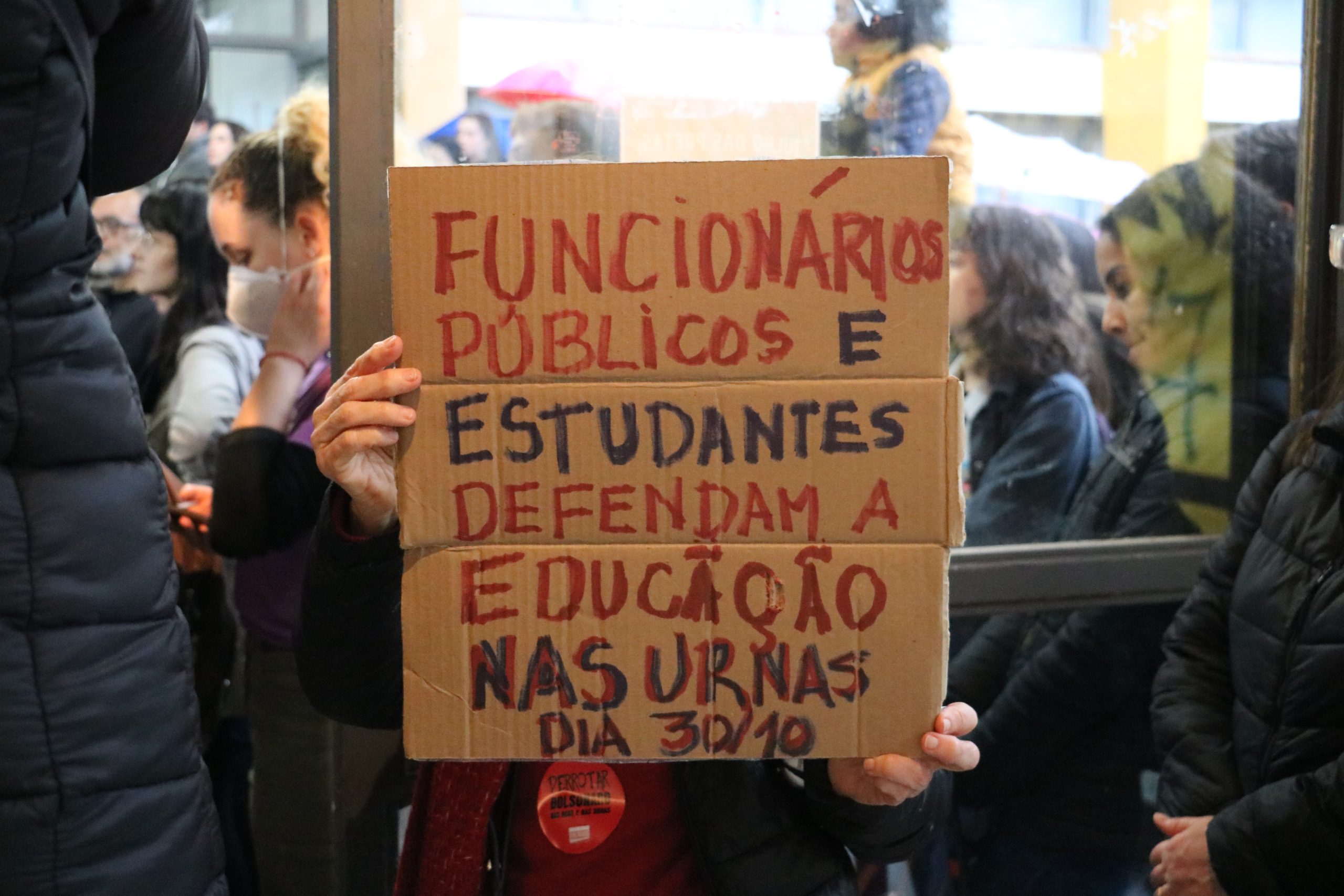 Assembleia Geral mobiliza comunidade acadêmica contra cortes na educação pública