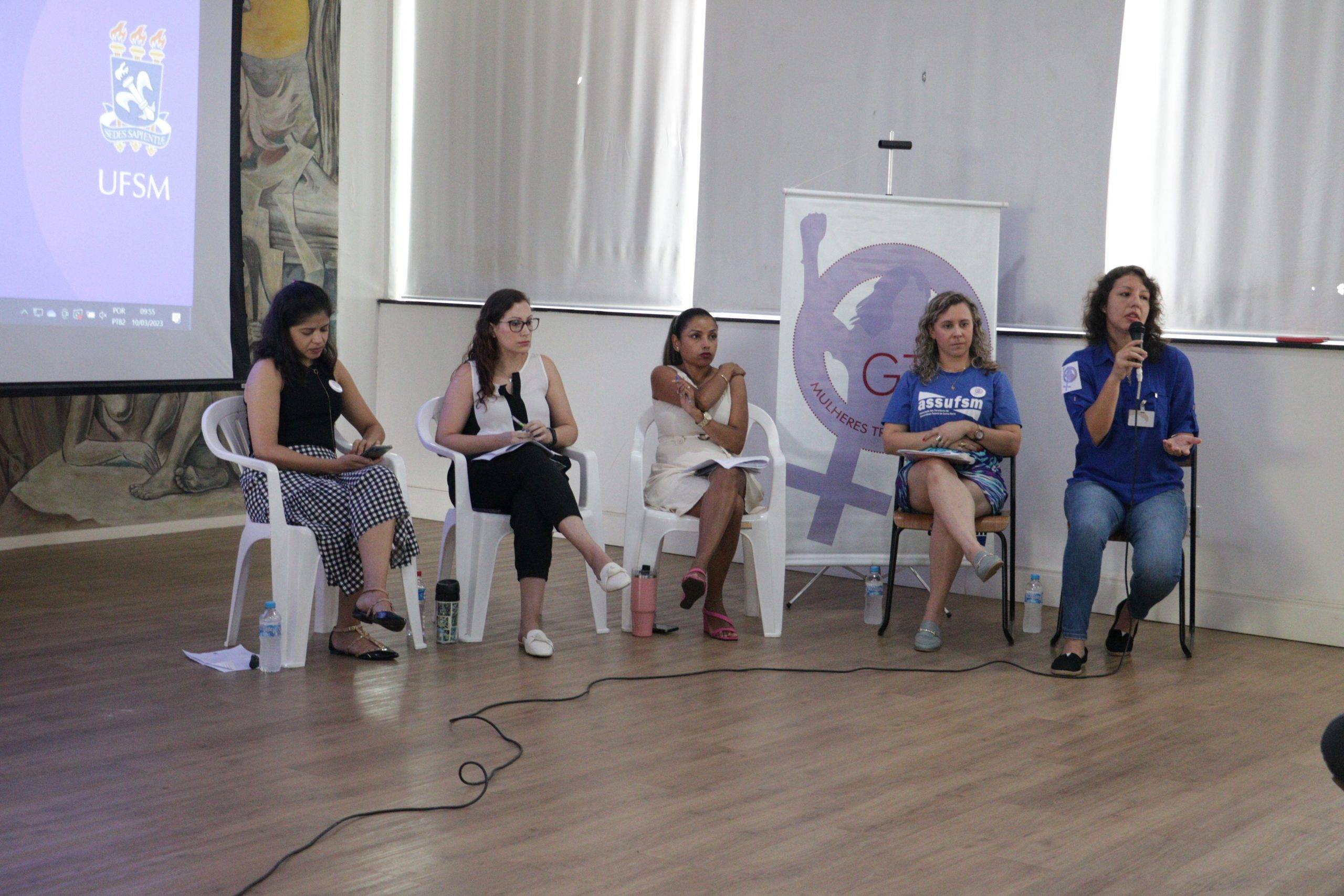Semana da Mulher na UFSM termina com roda de conversa sobre Política de Igualdade de Gênero
