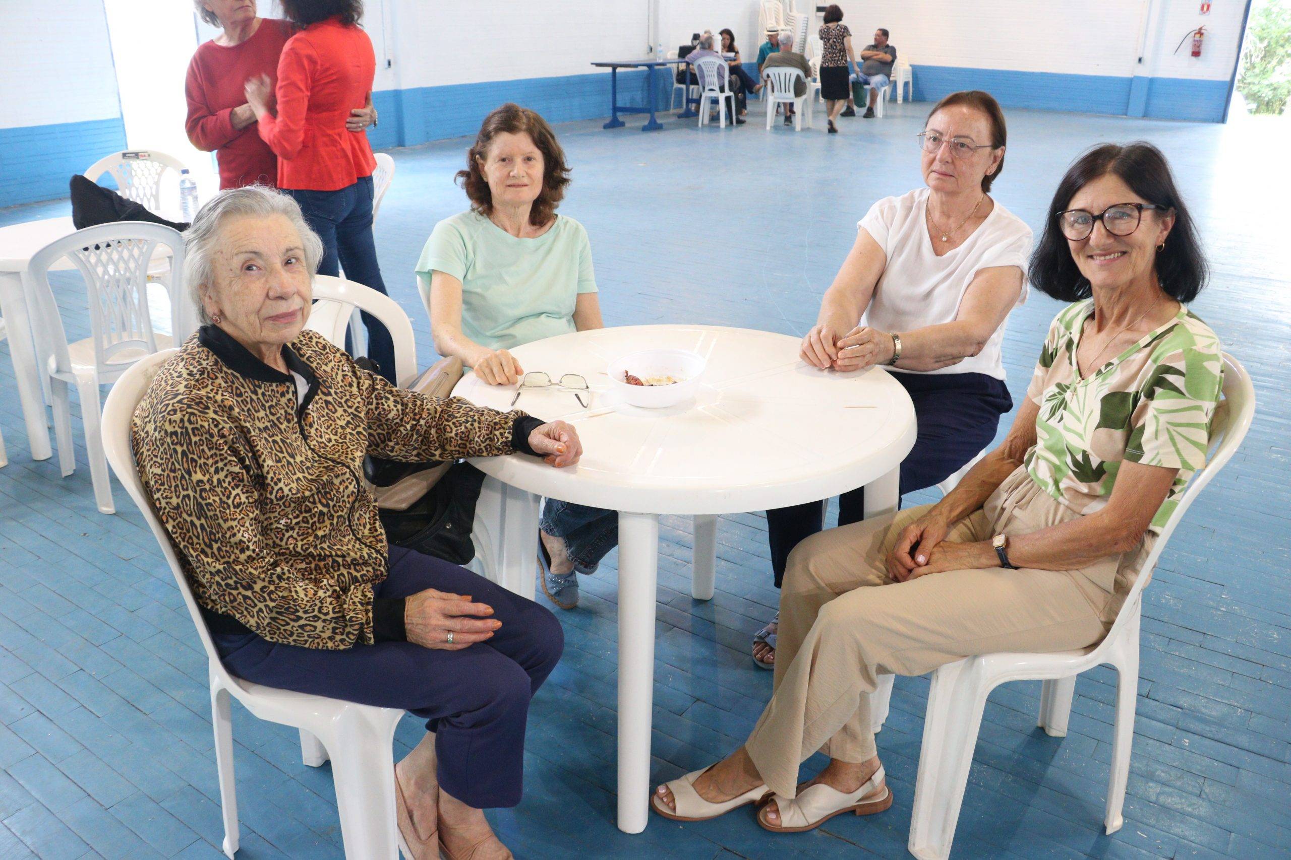 Almoço na Sede Campestre celebra mais um ano de atividades do GT Aposentados(as)