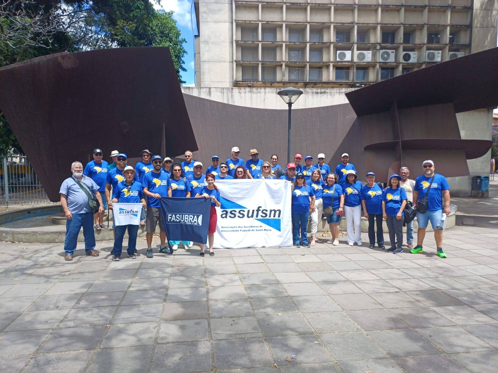 Reforma Administrativa na mira: Trabalhadores(as) Públicos(as) tomam as ruas de Porto Alegre em Ato Nacional Conjunto na quinta (04)