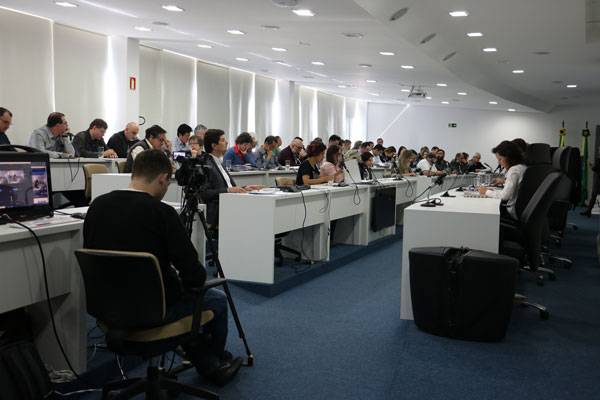 CONSU marca nova audiência pública para debater Future-se e aprova entrada de mais uma Organização Social na UFSM