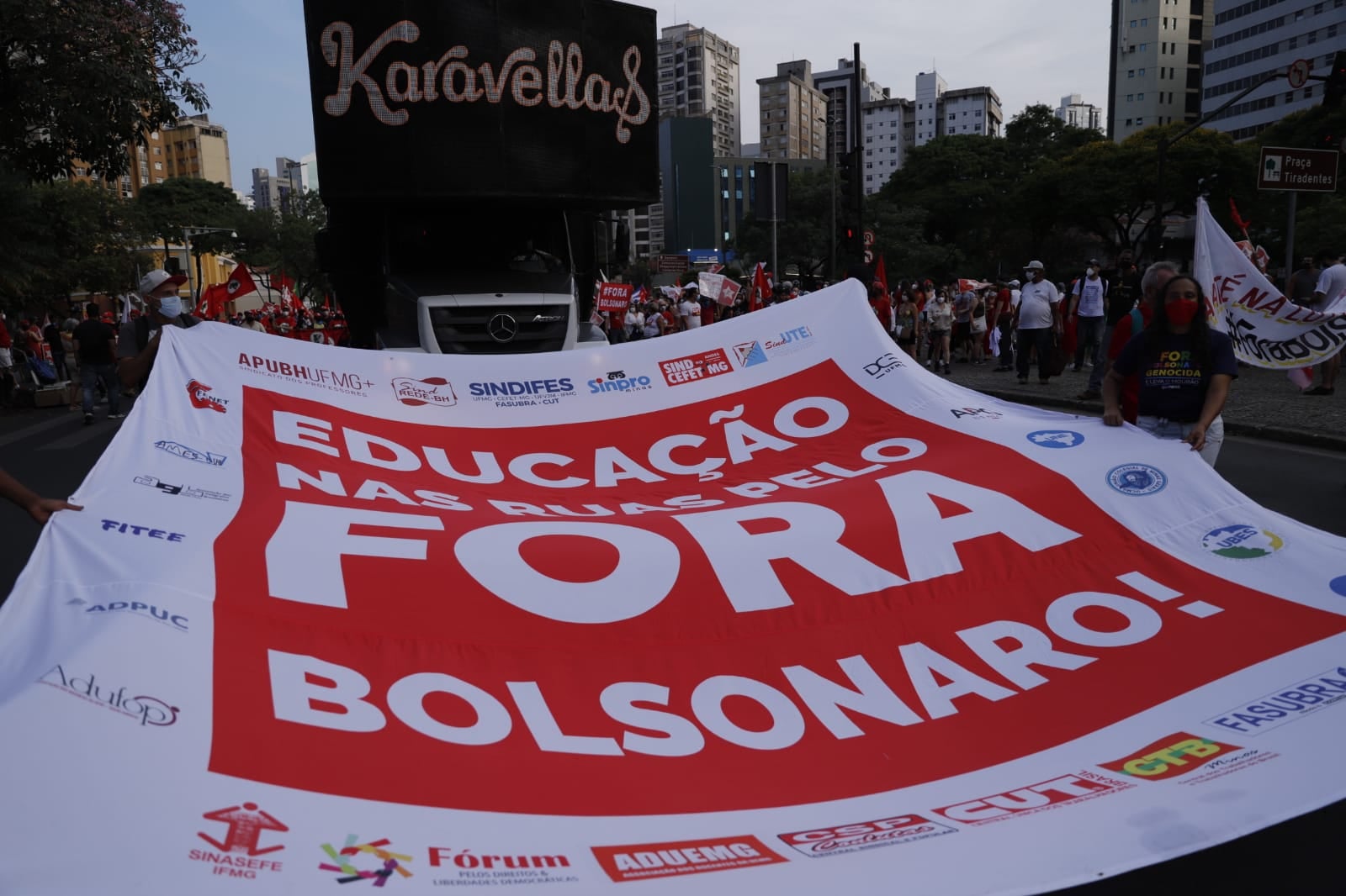 Manifestações pelo impeachment de Bolsonaro continuam crescendo