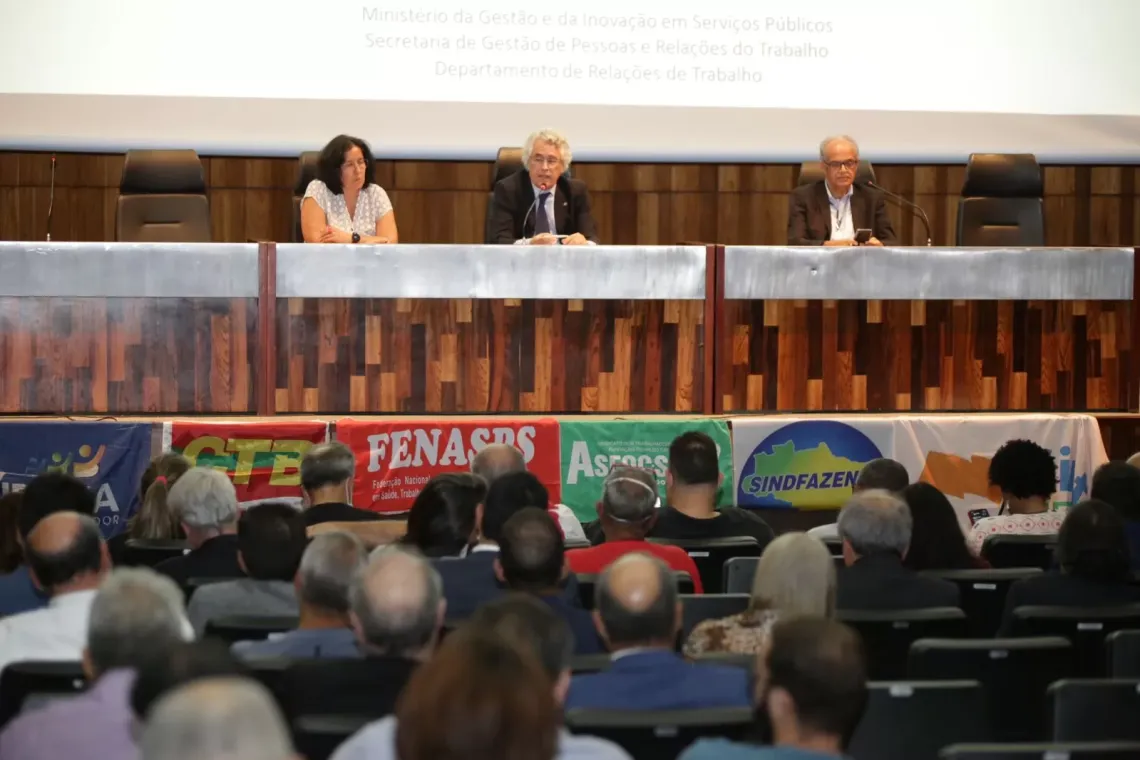 CAMPANHA SALARIAL: Negociação avança e governo promete apresentar contraproposta ainda hoje