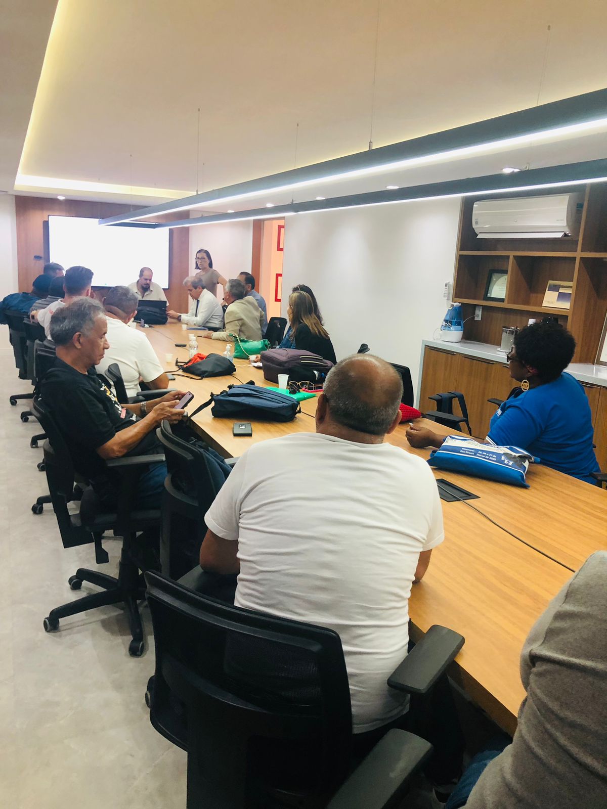 FASUBRA e demais entidades do Fonasefe assinam documento e protocolam no MGI