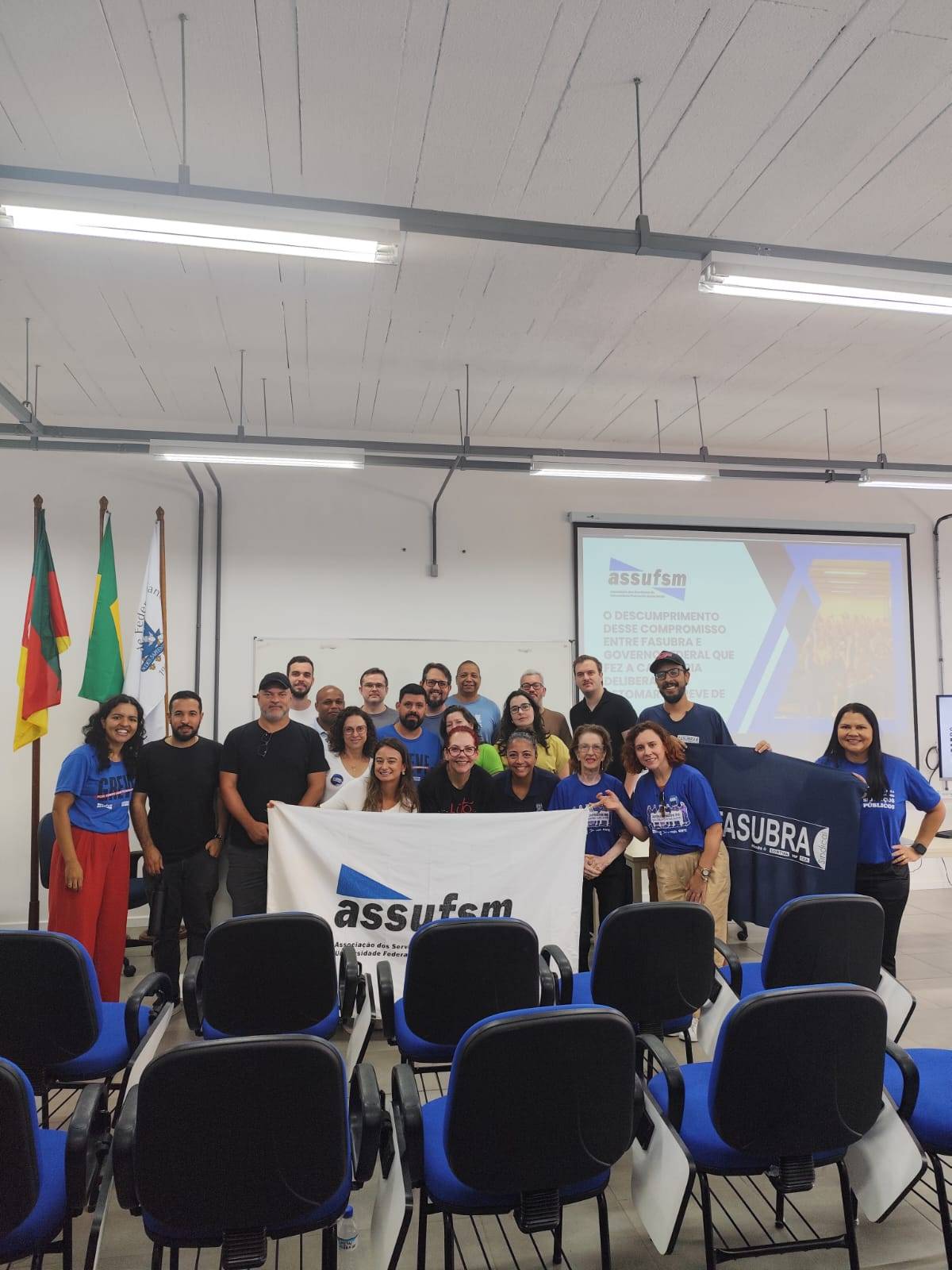 Comando Local de Greve faz visita ao campus de Cachoeira do Sul