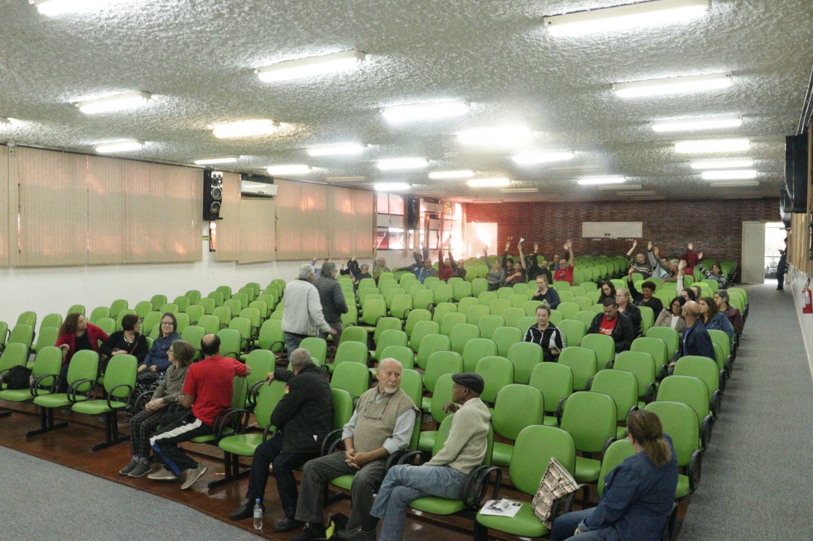 Assembleia Extraordinária encaminha atividades para o Dia de Luta contra o Arcabouço Fiscal