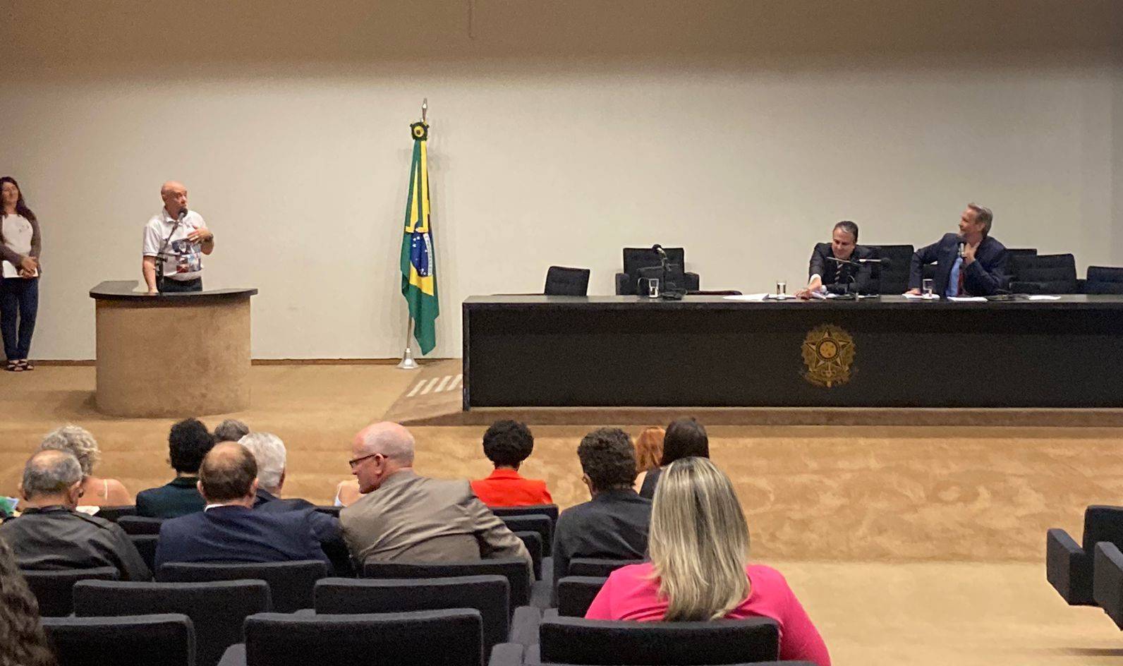 FASUBRA participa de seminário sobre educação na Câmara dos Deputados
