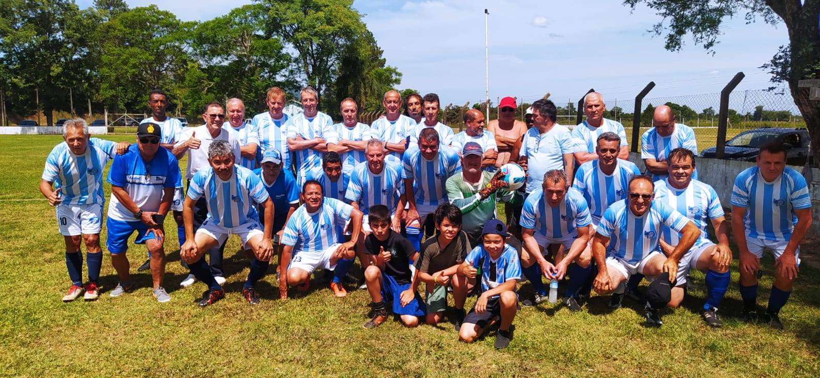 Veteranos do time da Assufsm conquistam o segundo lugar na Copa 60 anos