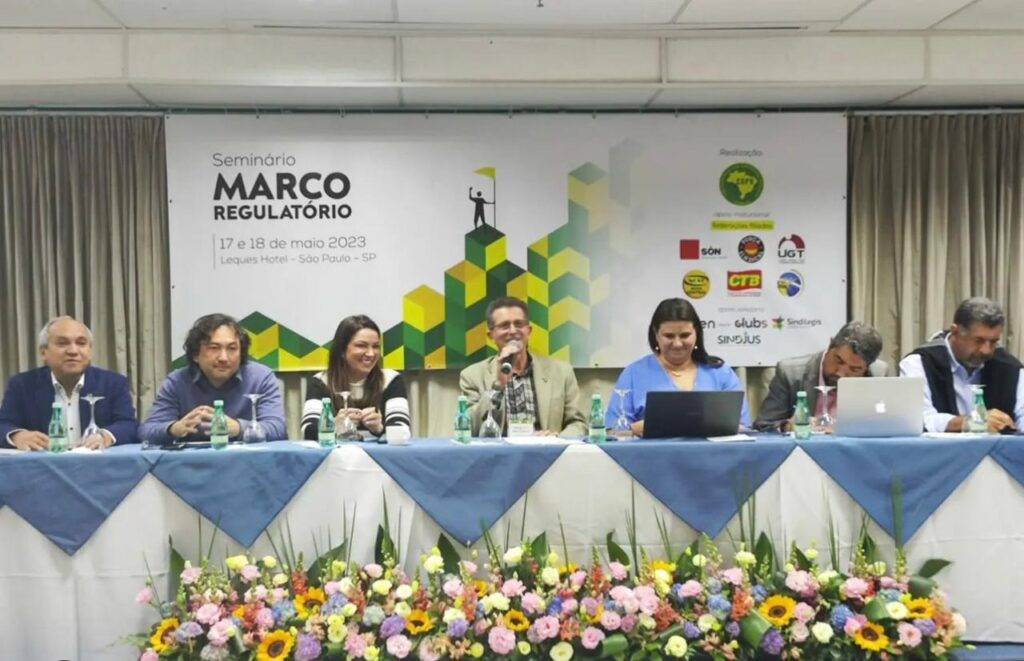 Conjunto de regras pretende melhorar condições de trabalho dos Servidores(as) Públicos(as)