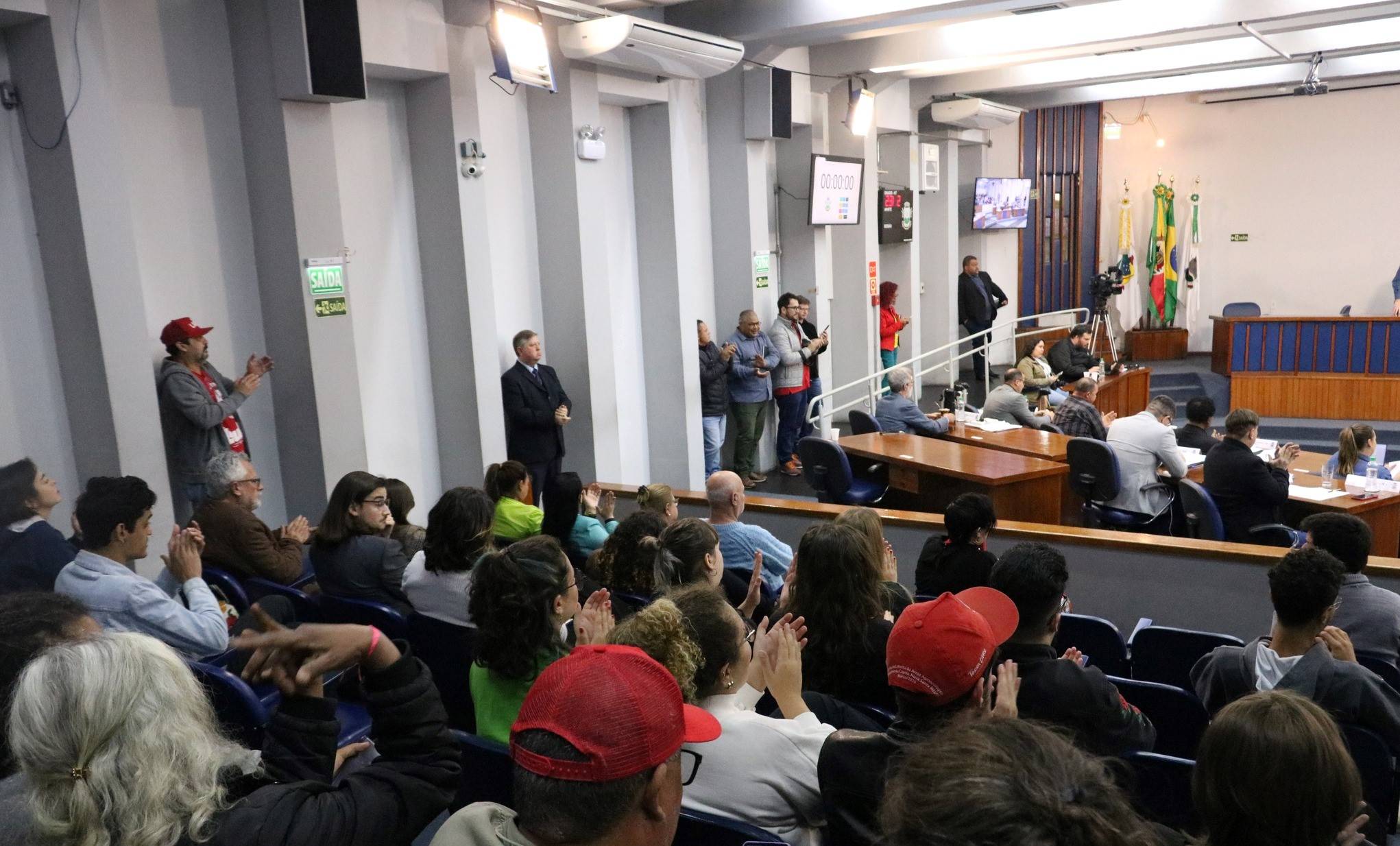 Moções de Repúdio e de Protesto contra Bibo Nunes, propostas por Vereadores de Santa Maria, são aprovadas por unanimidade na Câmara