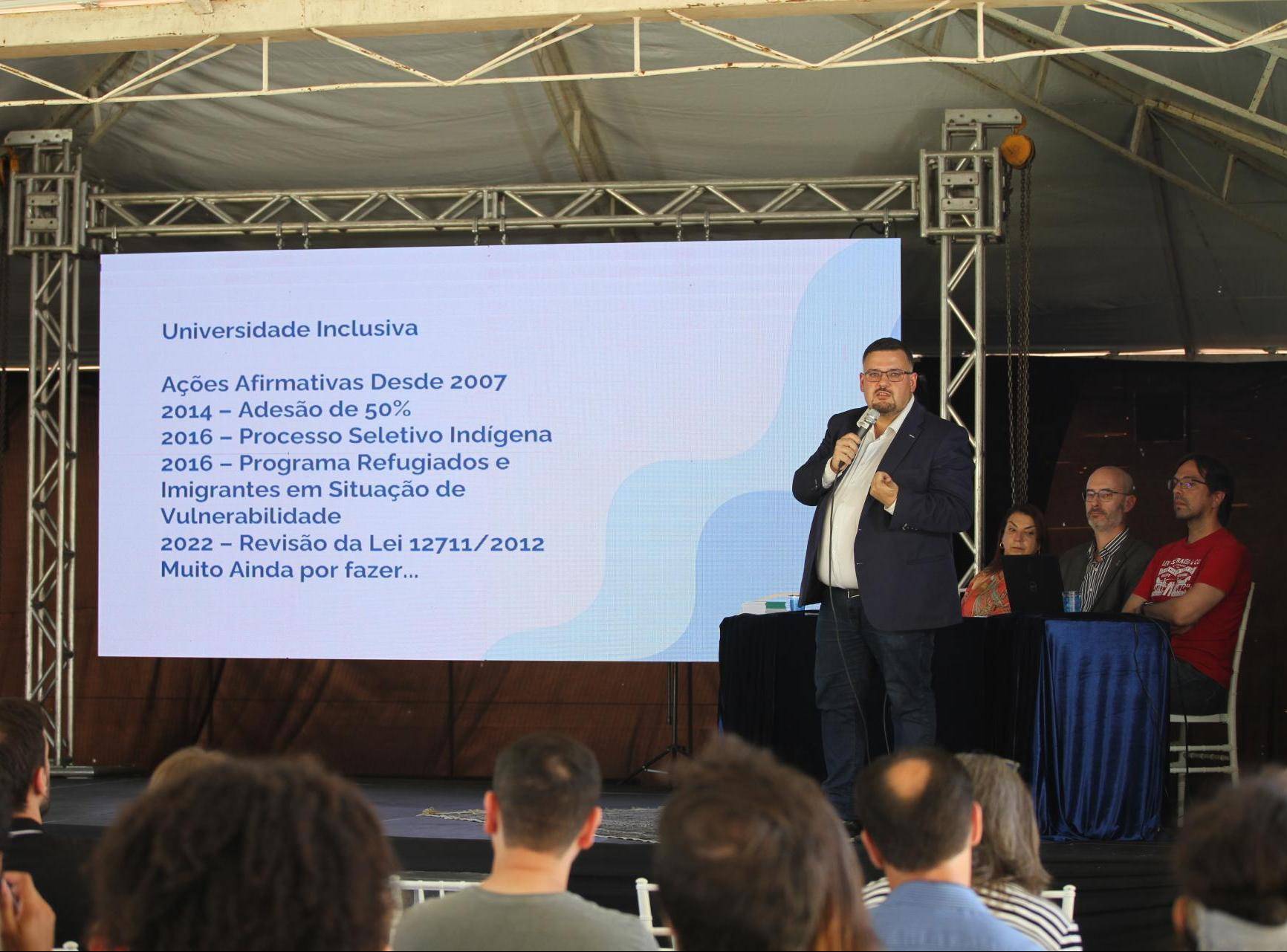 Reunião aberta debateu o retorno do Vestibular  na UFSM e a permanência do SiSU